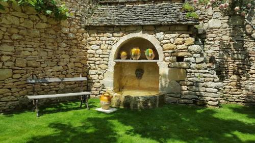 Saint-Leon-sur-Vezere House | Discover Le Clos des Songes: Guest Rated 9.8 with Dining