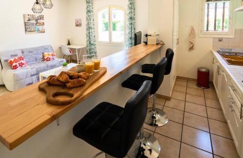 Jouques Apartment | Le Clos des Oliviers - Piscine Privée - Jardin - Parking