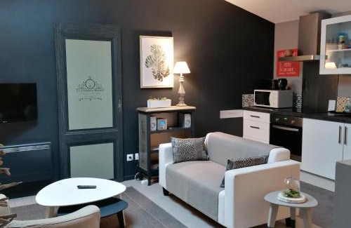 Nuaille d'Aunis Bed & Breakfast | Exceptional Le Clos des Treilles: Family-Friendly Retreat