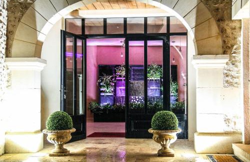 Neuville-Bosc Hotel | Discover Le Clos des Vignes - 4-Star Guest Favorite