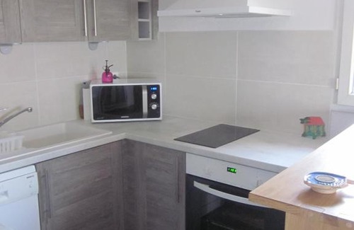 Vidauban House | Cozy Le Clos des Vignes: Family-Friendly with Pool Access