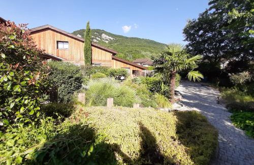 Lagnieu Hotel | Discover Le Clos du Bois Joli: Family-Friendly Retreat