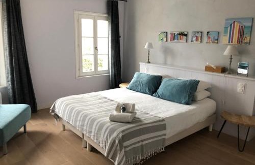 Saint-Martin-de-Re Hotel | Explore Hôtel Le Galion: Oceanfront, Pet-Friendly Retreat