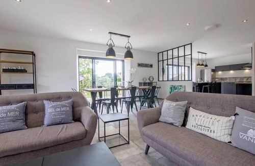 Ploeren House | Oceanfront Bliss at Le Clos du Guern - Ploeren, Rated 10/10
