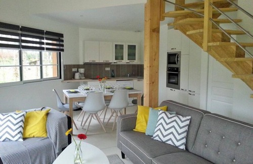 Houdetot House | Le Clos du Héron Perché
