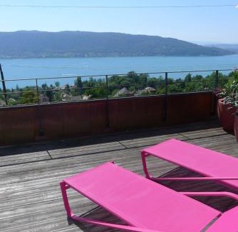 Veyrier-du-Lac House | Prime Stay at Le Clos Du Lac - Top-Rated with Restaurant