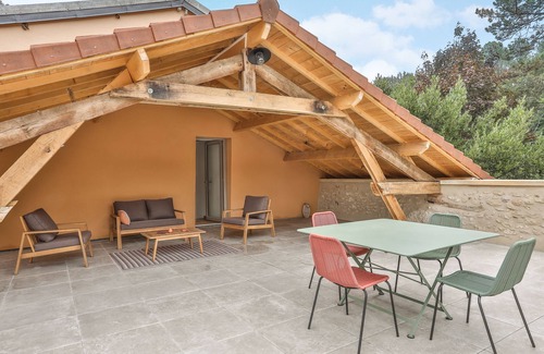Perigueux House | Explore Le Clos du Maine: Family-Friendly Retreat Near Périgueux