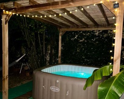 Parc-Chevreul Bed & Breakfast | Romantic Retreat at Le Clos du Moulin Dijon with Pool