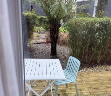 Landerneau Hotel | Cozy Le Clos Du Pontic: Pet-Friendly Stay with Hot Tub