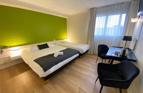 Landerneau Hotel | Cozy Le Clos Du Pontic: Pet-Friendly Stay with Hot Tub