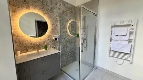 Montlouis-sur-Loire Bed & Breakfast | Discover Le Clos du Roc: 4-Star Stay with Hot Tub & Pets