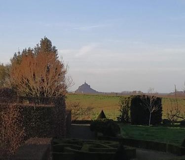 Pontorson Bed & Breakfast | Inviting Le Clos Saint-Gilles - Guest Rated 9.5/10
