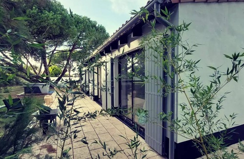 Les Portes-en-Re House | Relax at Le Clos Ste Marie with Spa & Hot Tub Amenities