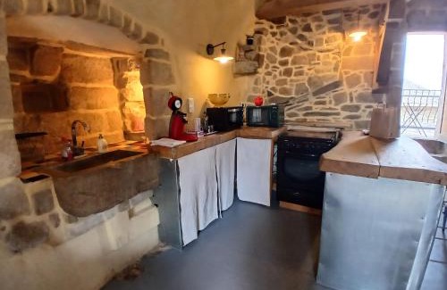 Vezins-de-Levezou House | Le Clou de Malte