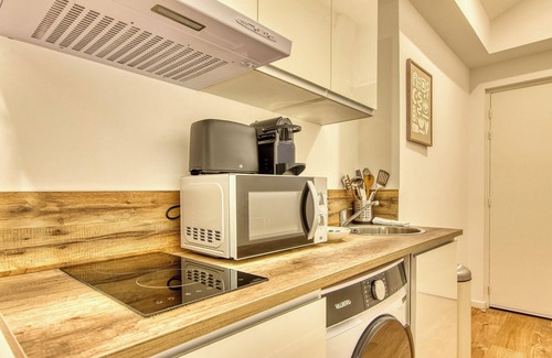 5th Arrondissement Apartment | Le Cocon - Appart climatisé - cœur de Lyon 5ème