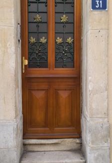 Nancy City Centre Apartment | Elegant Stay near Place Stanislas with Breakfast Included