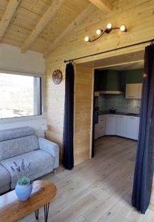 Les Echets House | Discover Le Cocon Beaujolais: Family-Friendly Getaway