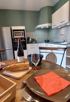 Les Echets House | Discover Le Cocon Beaujolais: Family-Friendly Getaway