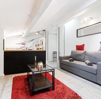 Toulouse East Apartment | Cozy Le Cocon Studio in Serene City Center Location