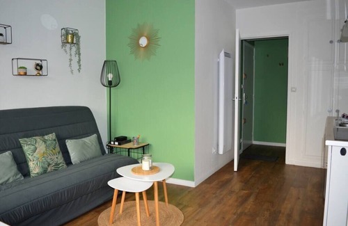 Courseulles-sur-Mer Apartment | Experience Le Cocon de Nacre Near the Beach and Ocean Views