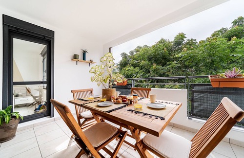 Saint-Paul Apartment | Discover Family-Friendly Comfort at Le Cocon de L'étang