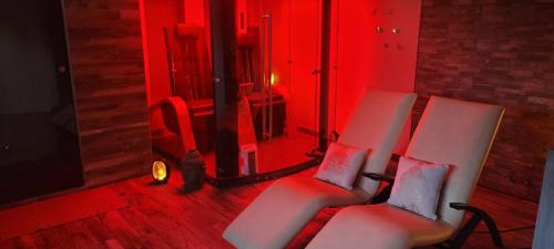Courcelles Bed & Breakfast | Discover Le cocon de sofalia: Guest Rated 9.8, Spa & Hot Tub