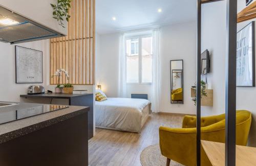Villette - Maisons Neuves Apartment | Cozy Le Cocon Part-Dieu: Family-Friendly with Breakfast