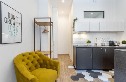 Villette - Maisons Neuves Apartment | Cozy Le Cocon Part-Dieu: Family-Friendly with Breakfast
