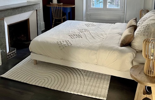 Alpes-Romans Apartment | Charming Le Cocon: Family-Friendly Stay in City Center