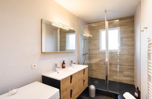 Cleunay Apartment | Family-Friendly Le Cocon Voltaire with Parking & High Rating