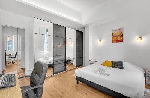 Arnaud Bernard Apartment | Comfortable Retreat at Le Codrus in Central Toulouse