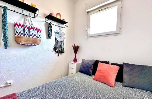 Fos-sur-Mer Apartment | Oceanfront Appartement au Phare de Fos with Superb Views