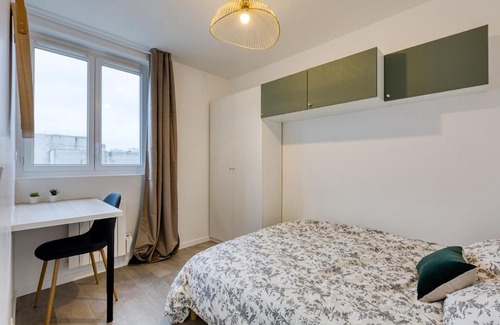 Bobigny Apartment | Modern Apartment for 4 at Le Colbert - Family Friendly Stay