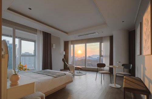 Haeundae Apartment | Oceanfront Escape at Le Collective Haeundae Paragraf