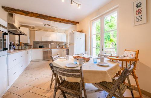 Montgeroult Villa | Enchanting Le Colombier with Oceanfront Pool and Views