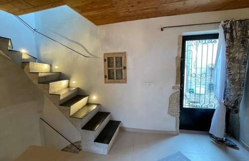 Grillon House | Discover Le Comptoir de Camille with Pool & Breakfast