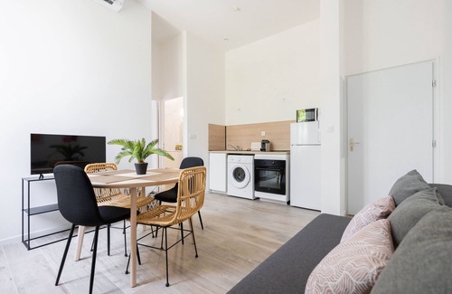 Mazargues House | Discover Le Concorde Complex: Family-Friendly Retreat