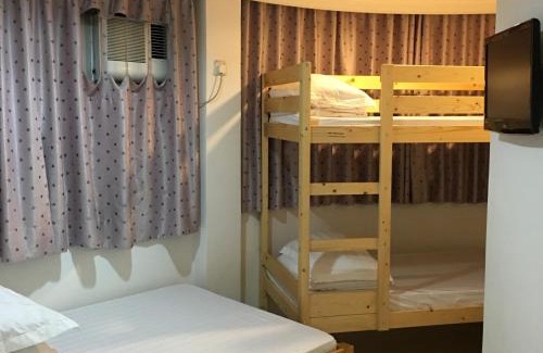 Jordan House | Welcoming Le Cong Fraternal Guest House for Families