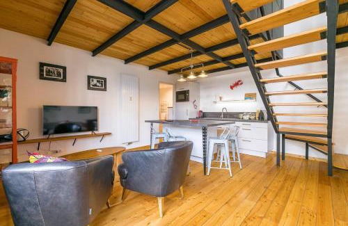 Faubourg North Apartment | Peaceful Retreat at Le Corbeau et le Homard - Family Friendly