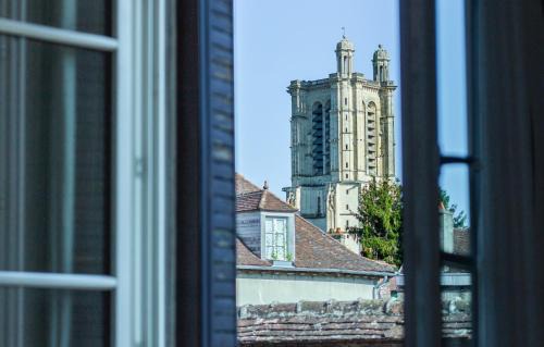 Old Town House | Experience Le Cordelier: Riverside Retreat with Ocean Views