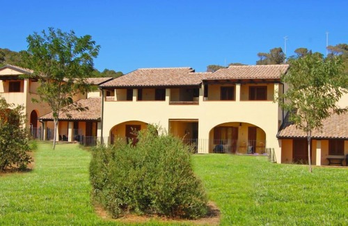 Suvereto Apartment | Experience Montepitti: Guest Rated 9/10 with Oceanfront Bliss