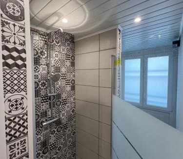 La Talaudiere Apartment | Comfortable Le Cosy: Family-Friendly 2-Bedroom Retreat