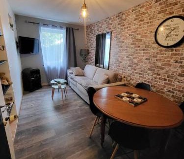 Yvre-l'Eveque House | Guest Rated 9/10: Family-Friendly Le Cosy de la Fanière