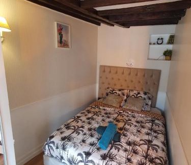 Chaville Apartment | Convenient Stay Between Paris and Versailles with Free Parking