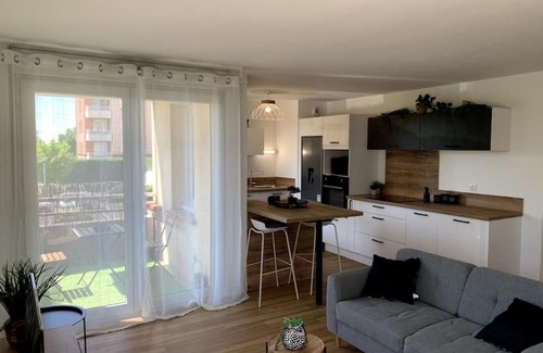 Purpan Apartment | Discover Le Cosy Flambere: Family-Friendly Getaway