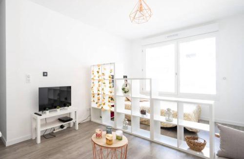Meudon-la-Foret Apartment | Discover Le Cosy Hous'in Studio in Meudon - 8.5/10 Rated