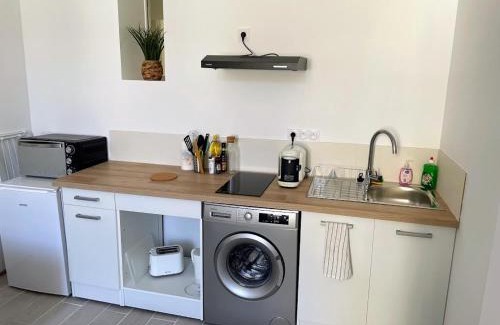 Nerac Apartment | Top-Rated Child-Friendly Retreat at Le Cosy avec Cour