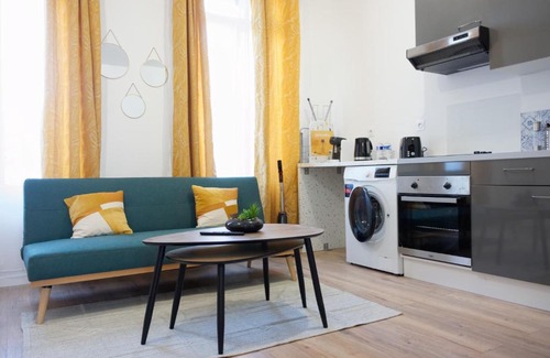 Bas-Vernet Apartment | Cozy Le CosyCatala: Perfect for Families with WiFi