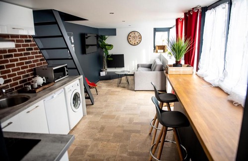 Saint-Leu-dEsserent Ski Chalet | Pet-Friendly Getaway at Le Cottage du Clos des Forges