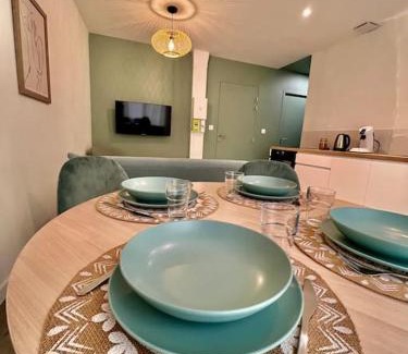Anse Apartment | Explore Le Coussin Lyonnais, T2 in the Heart of Lyon